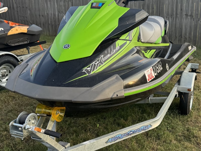 Yamaha VX Deluxe - 100 HP Jet Ski rental - image 2 of 4