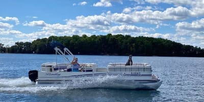 Sweetwater 24' Pontoon - 115 HP