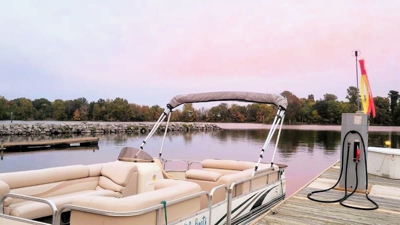 Crab Orchard Lake Carbondale, Illinois. rental location at PLD Landing at Playport Marina