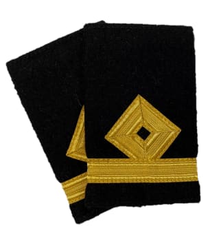 Distinctions 1 Stripe Gold 2. Coxswain (Sea)