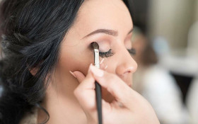 Professional makeup lesson Sydney