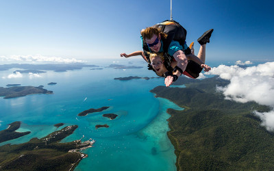Tandem skydive over Airlie Beach