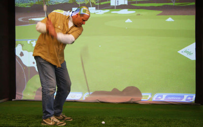 Indoor golf simulator