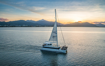 Cairns harbour sunset lunch cruise