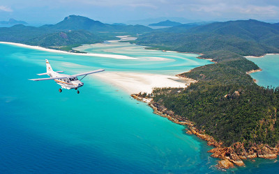 Scenic flight over the Whitsundays