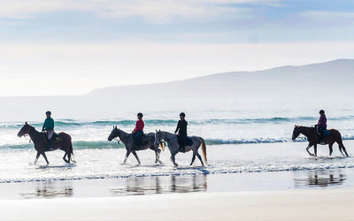 TAS: Horse riding on Bakers Beach