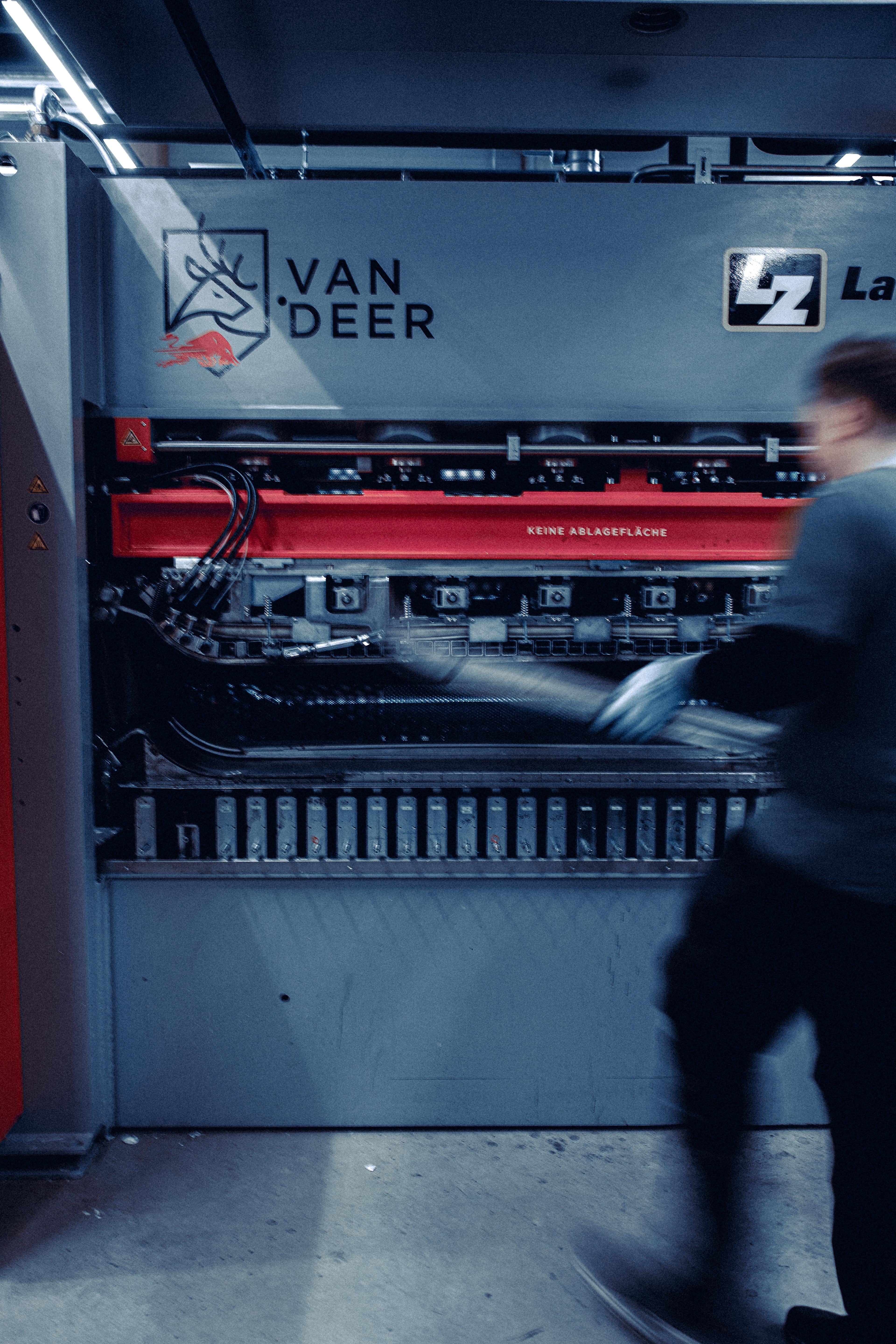 SL Ski | VAN DEER-Red Bull Sports – VAN DEER-Red Bull Sports 
