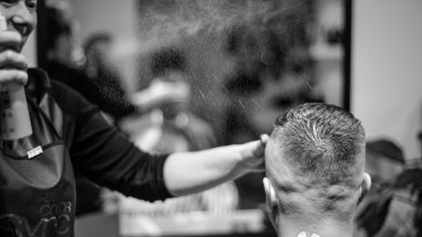 Kåt hos frisörskan