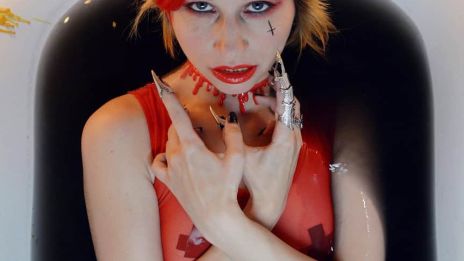 Telefonsex i spets – en förbjuden fantasi under Halloween