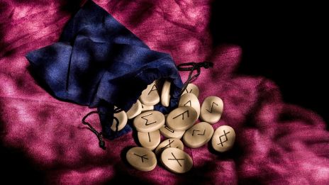 Runornas kraft – uråldrig nordisk magi i vardagen