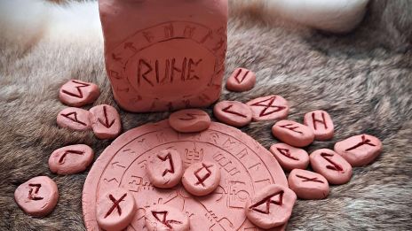 Veckans tre runor – Andlig vägledning och visdom