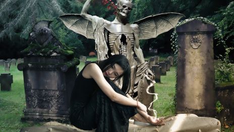 Miekkojen kolmosen energia