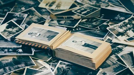 A régi képek nézegetése – egy belső időutazás