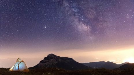 Csillagleső séták – Nyári éjszakák varázsa a szabad ég alatt