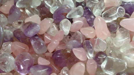 A tudatos szerelem bevonzása ásványokkal