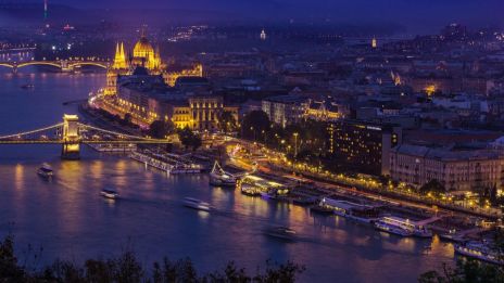 A város fényei éjszaka