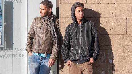 Két férfi akar udvarolni, tetszik mind a kettő, hogyan válasszak?