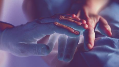 Hans händer var över hela min kropp