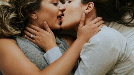 Passionen mellan tjejerna