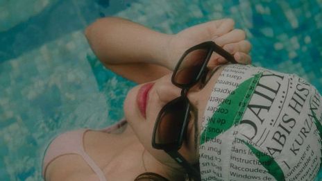 Sexigt vid bassängen