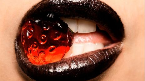 Pošteklím ťa sladkými slovami...