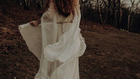 Sânziene: En Midsommarnatt fylld av Magik och Kärlek