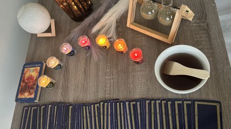 Touha nahlédnout za oponu budoucnosti