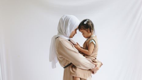 Az anyaság rejtett szépségei és kihívásai: Hogyan őrizzük meg önmagunkat szülőként?