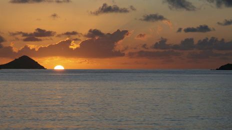 Napfelkelte energiája