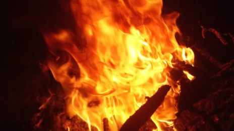 Vaolborgsmässoafton och eldens magi