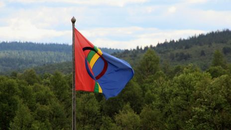 Fyra vindars mössa, en krona av riktning, stolthet och ursprung