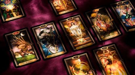 Medium tarot!