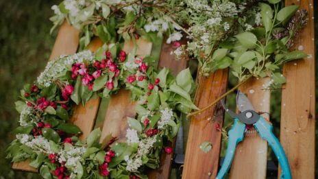 Sommarsolståndets Fira i USA: Från Yoga till Zany Parader