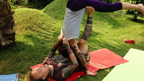 Acroyoga och konsten att flyga med en partner