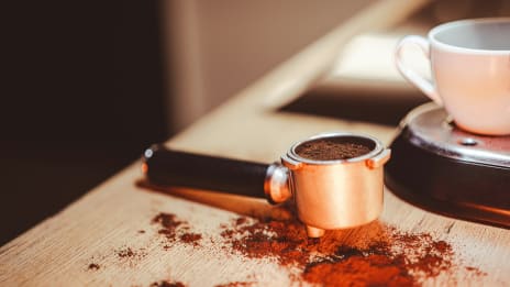 Kaffesumpläsning och kopparnas urgamla språk
