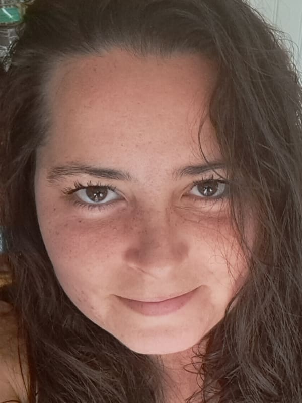 Jenny har erfaring med å gi medial veiledning innen kjærlighet, arbeid, relasjoner og mye mer. En spådom med henne er lett å forstå. Hun er tydelig i sine svar til deg. Ringer du henne får du en varm velkomst