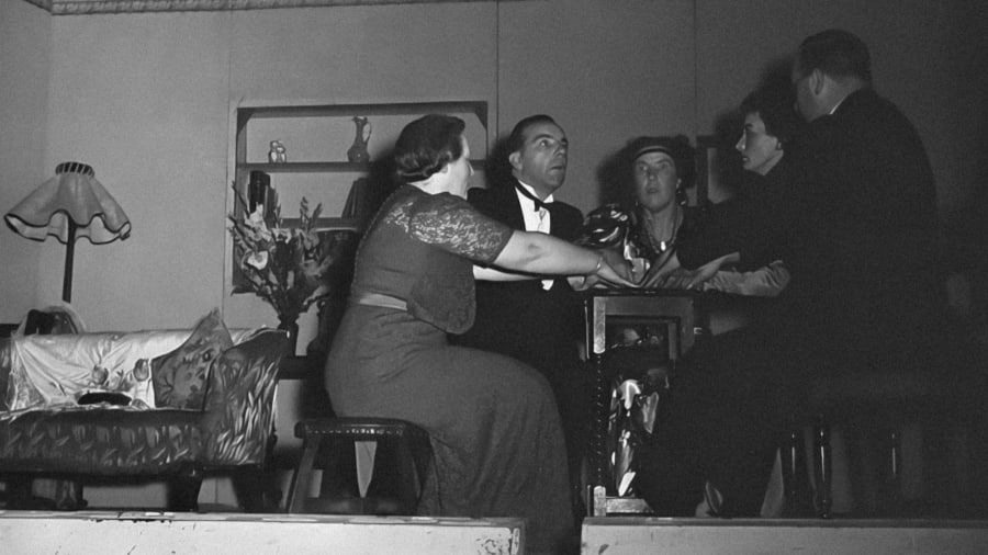 Spirituális szeánsz a relytélyek iránti vonzalom