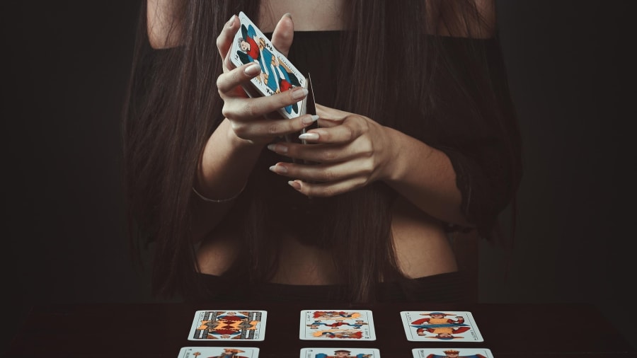 Kártyavetés és a rejtett mintázatok