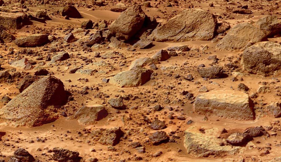 Dombok a kézen 1. Mars domb