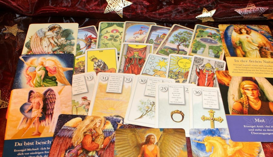 Orakelkortens stilla språk