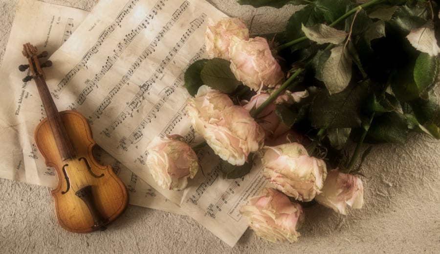 Läkande Toner och Andliga Ekofonier vid Atitlánsjön