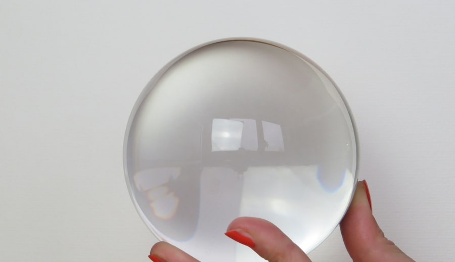 Jóslás és Érzelmi Kihívások