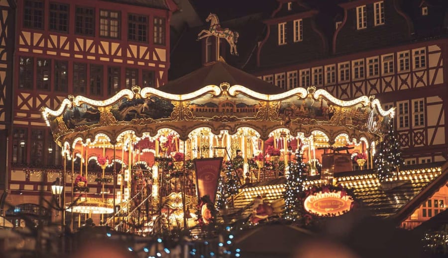 Karácsony a Világ Különböző Tájain