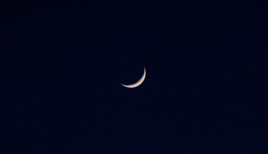 Újhold az oroszlán havában