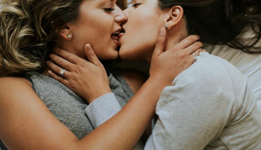 Passionen mellan tjejerna