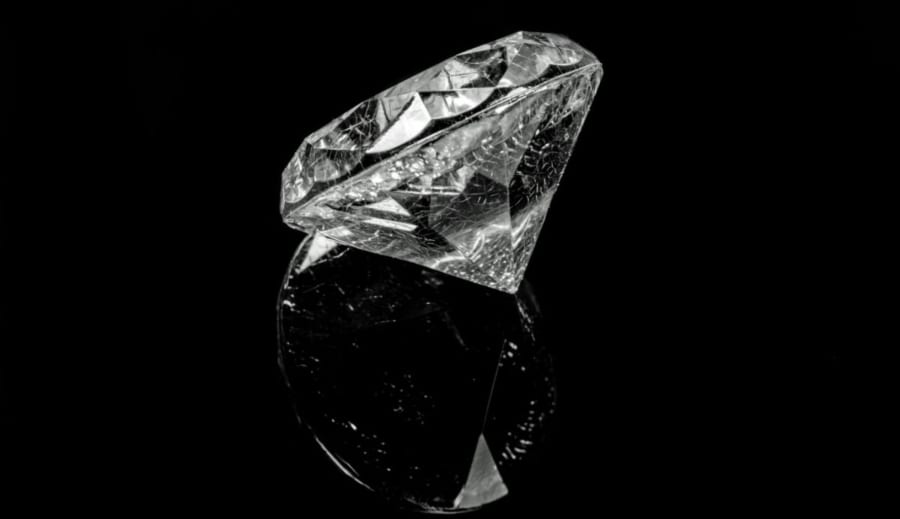 Chcem byť pre teba ako pekne obrúsený diamant...