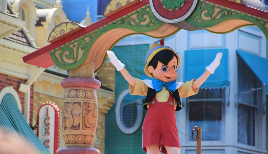 Hazudik a partnered?