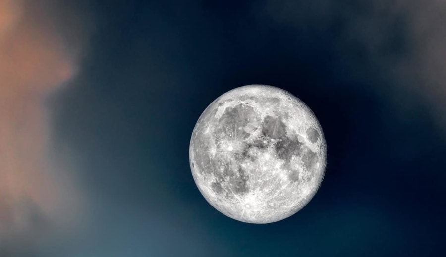 Hogyan befolyásolja a holdciklus az érzelmeinket és a döntéseinket?