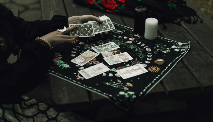 Az emlékező jós megismerés