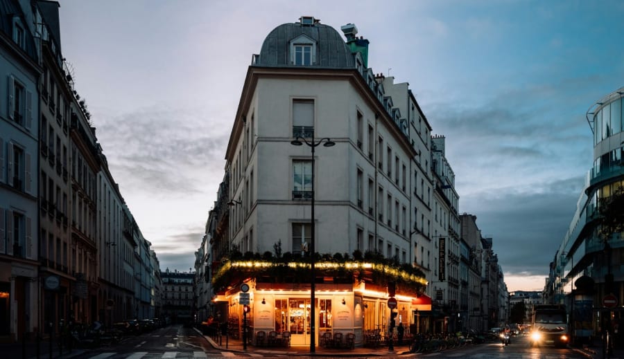 Az ismeretlen helyekhez való különös kötődés